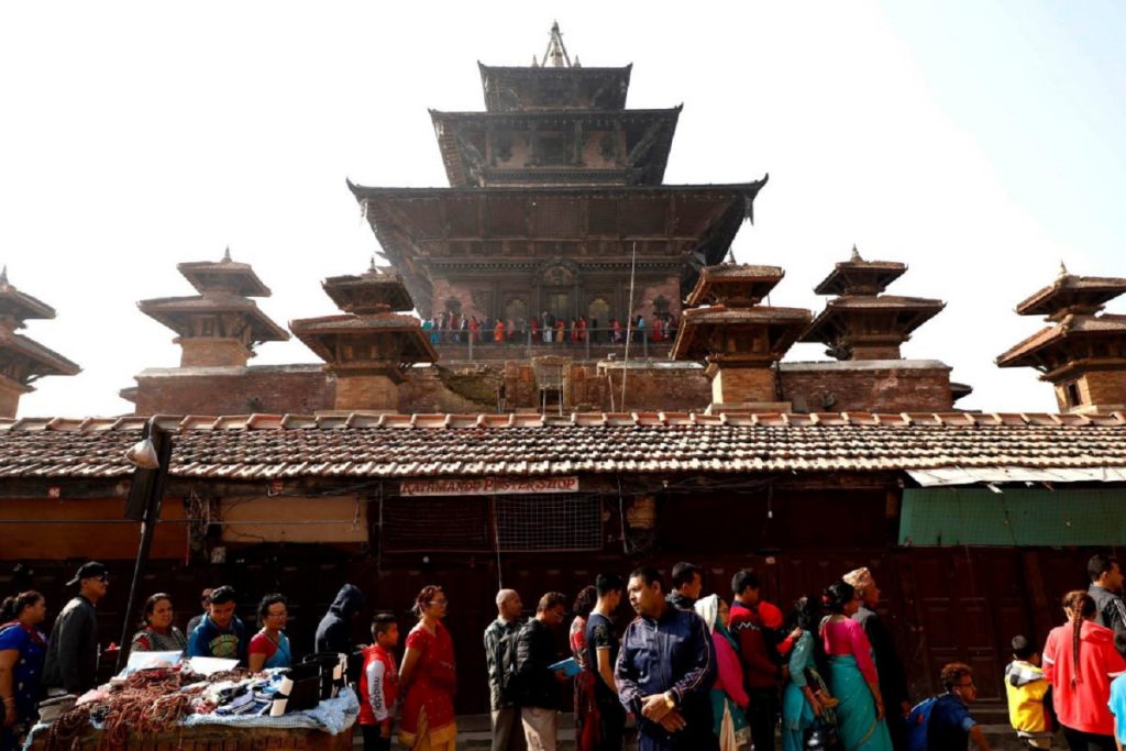 तलेजु भवानीको मन्दिरमा दर्शनार्थीको घुइँचो