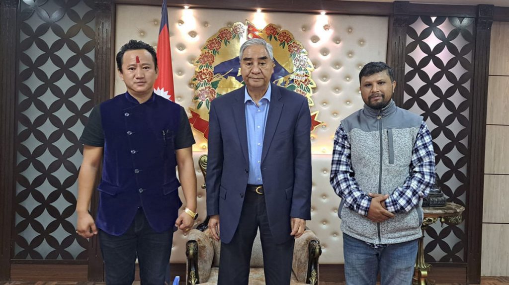 पार्टीलाई जिताउने गरी निर्वाचन प्रचारमा लाग्न तरुण दललाई देउवाको निर्देशन