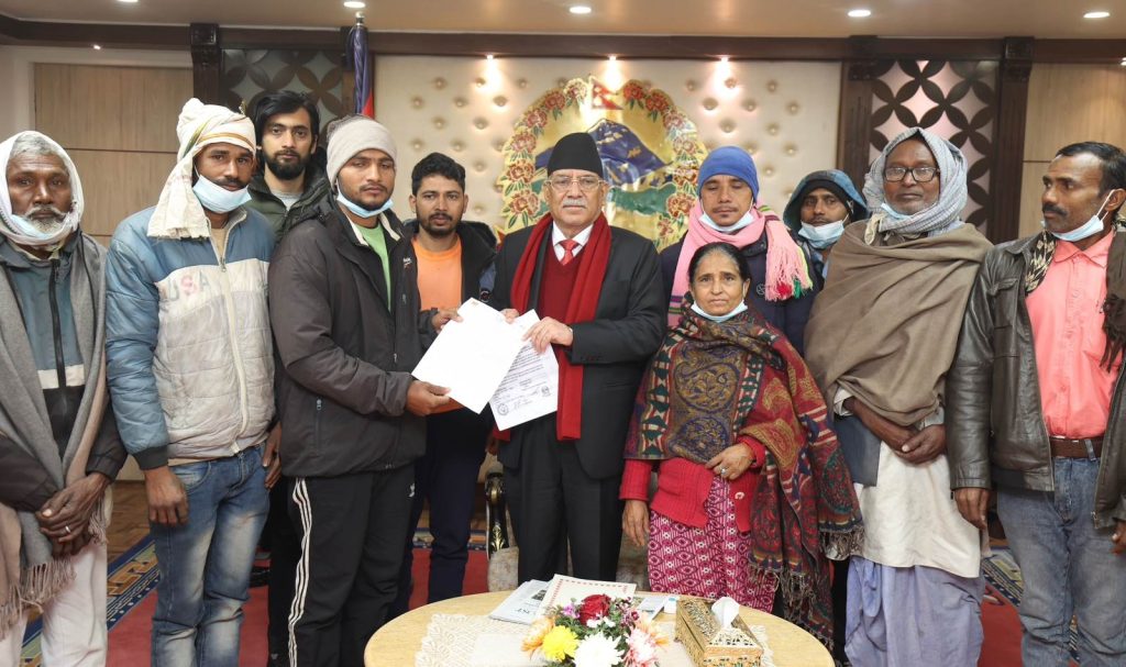 मिटरब्याजी समस्या समाधानका लागि यथाशीघ्र पहल गर्छौ : प्रधानमन्त्री