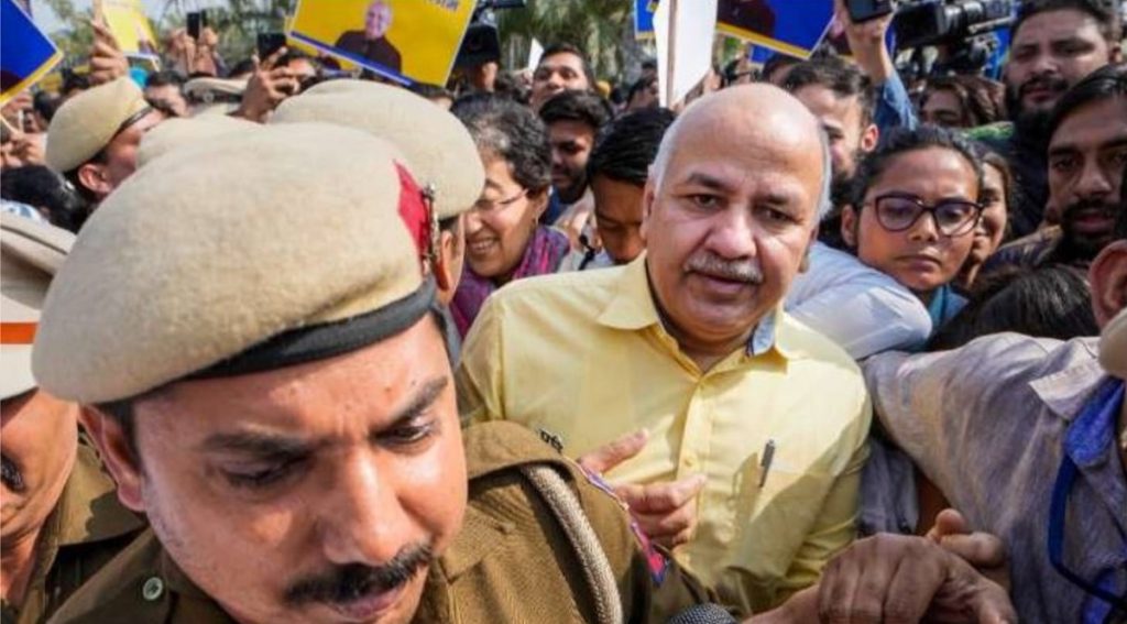 नयाँ दिल्लीका उपमुख्यमन्त्री मनिष सिसोदिया पक्राउ