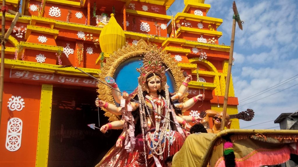 दुर्गा माताको मूर्ति विर्सजन