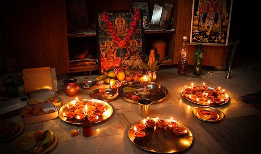 आज धनधान्यकी देवी लक्ष्मीपूजा