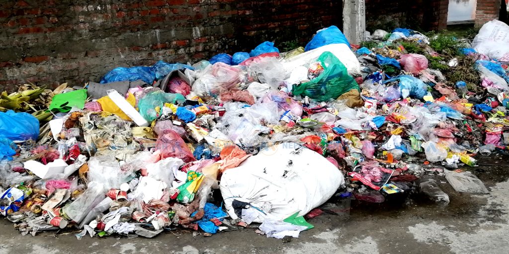 काठमाडौं महानगरले वडा नं २७ बाट सुरु गर्दै छुट्याइएको फोहर संकलन