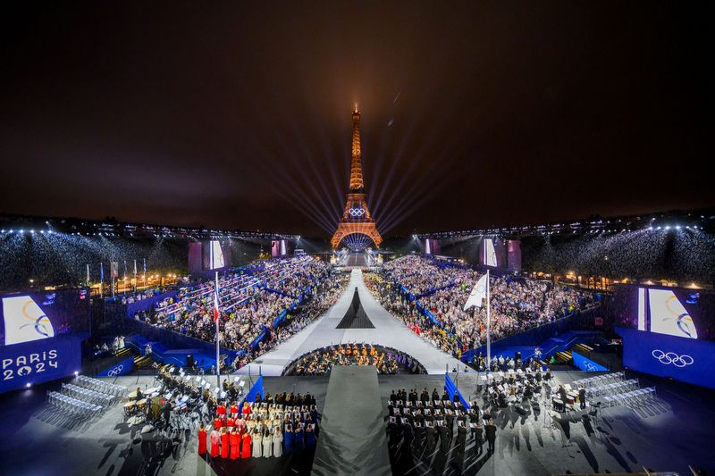 पेरिस ओलम्पिक २०२४ भव्यरूपमा उद्घाटन